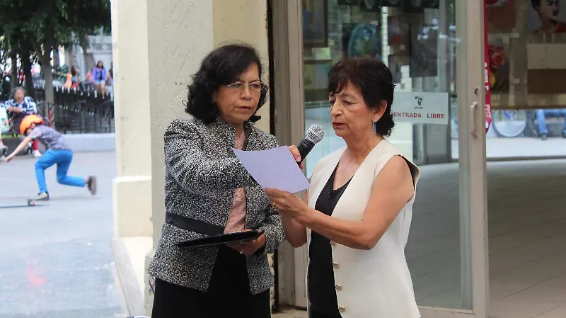La artista recibió un reconocimiento.